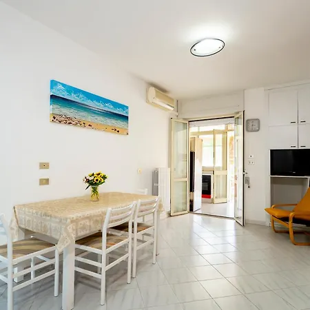 Guesthost - Spacious Flat X4 With Patio And Garden アパート *