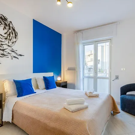 Guesthost - Spacious Flat With Patio And Garden Otranto