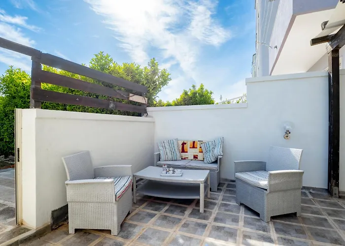 Guesthost - Spacious Flat X4 With Patio And Garden * オートラント