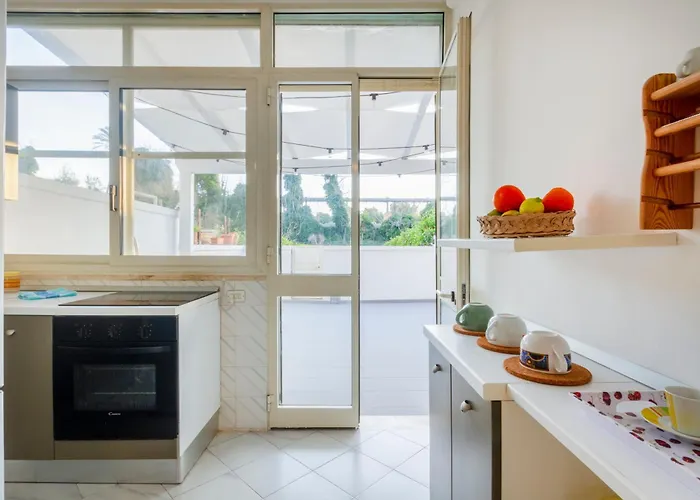 Guesthost - Spacious Flat X4 With Patio And Garden Otranto