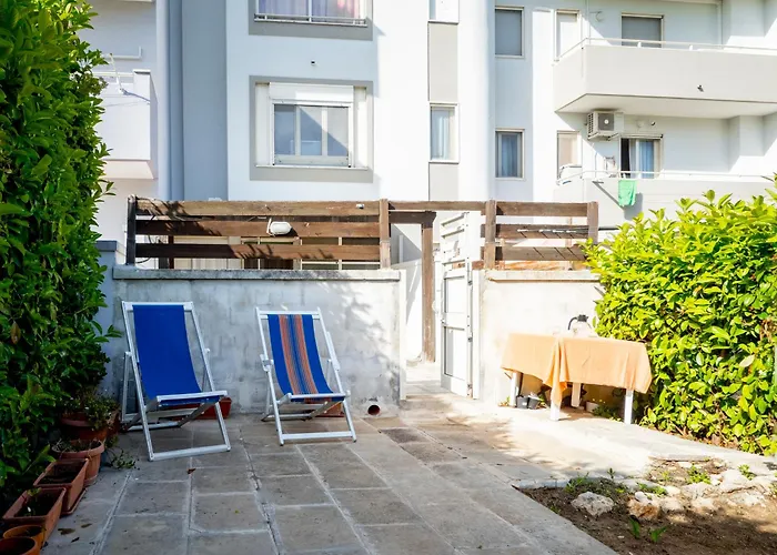 Guesthost - Spacious Flat X4 With Patio And Garden Apartman *