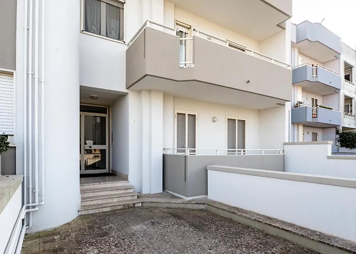 Guesthost - Spacious Flat X4 With Patio And Garden Apartman Otranto